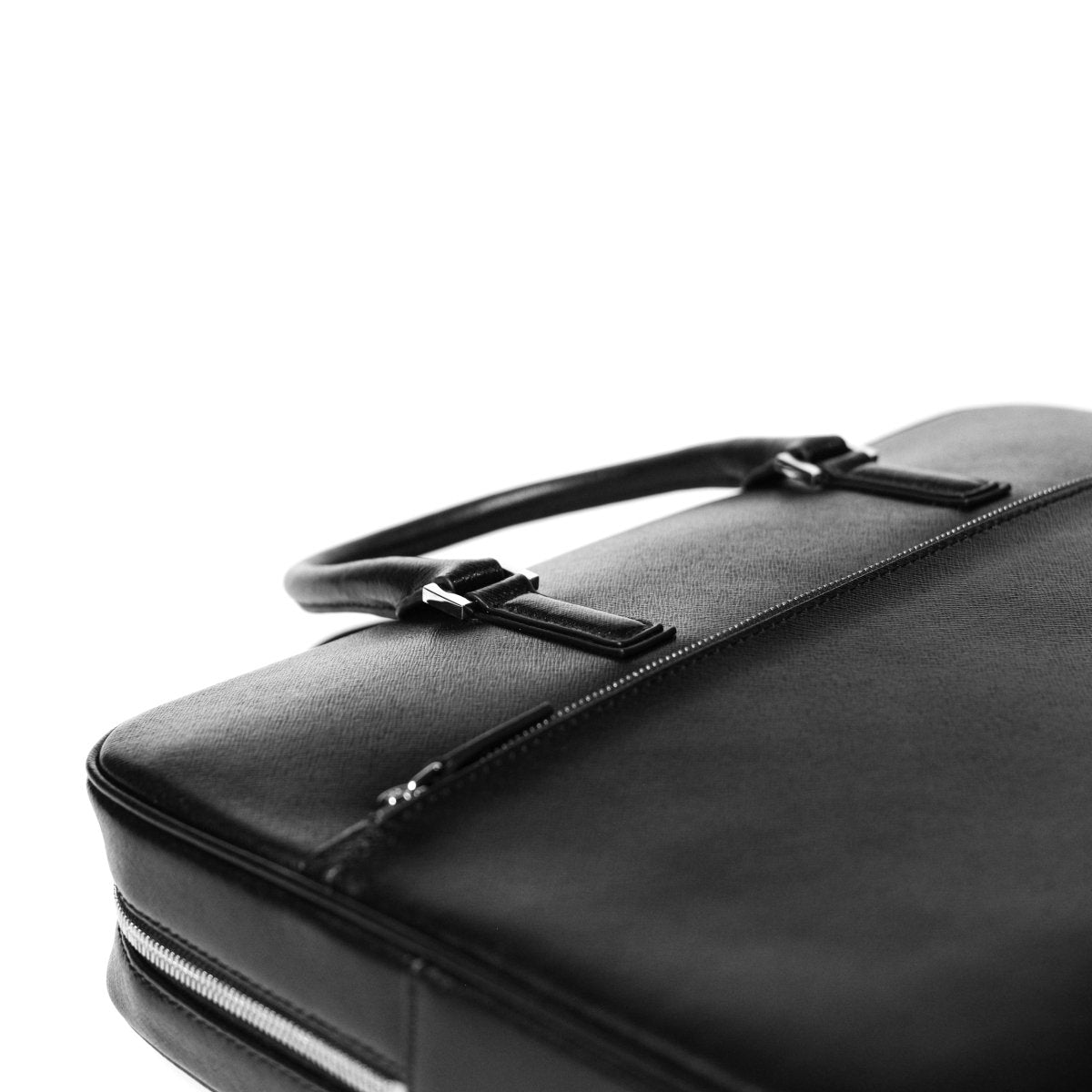 <受注生産 4月末~5月上旬発送予定>Italian Saffiano Leather Briefcase(Front-zip) - aucentic