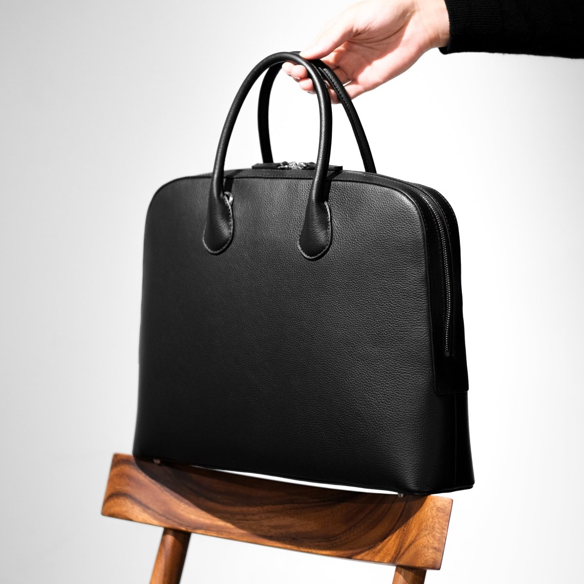 <受注生産5月中旬〜順次発送予定>Italian Leather Smart Casual Brief - aucentic