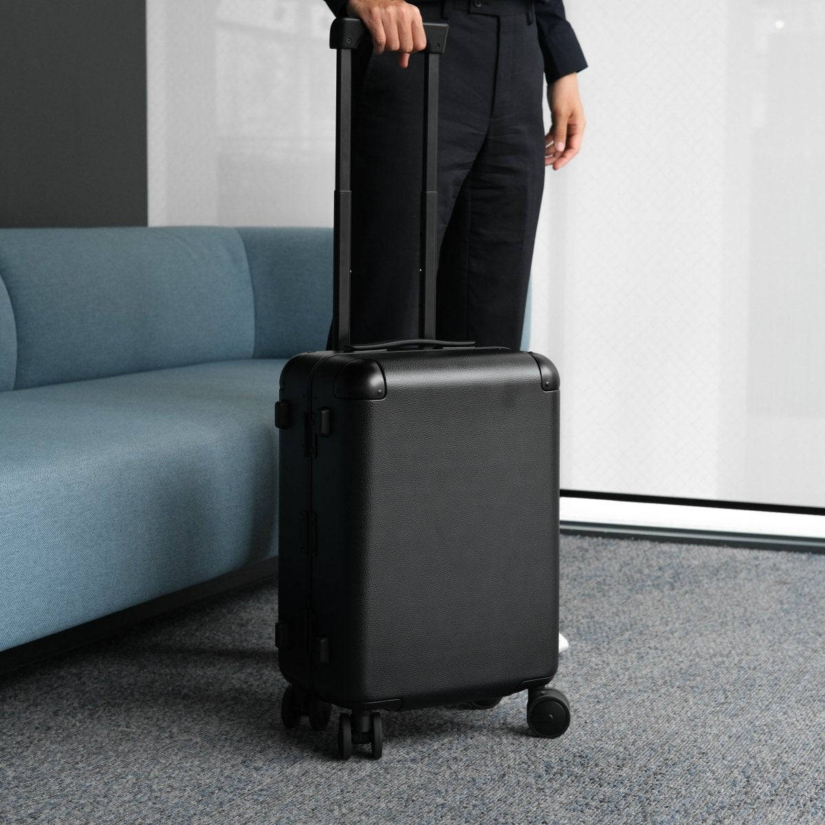 <受注生産:7月28日より順次発送予定>Grain Luxe Suitcase (Black) - aucentic