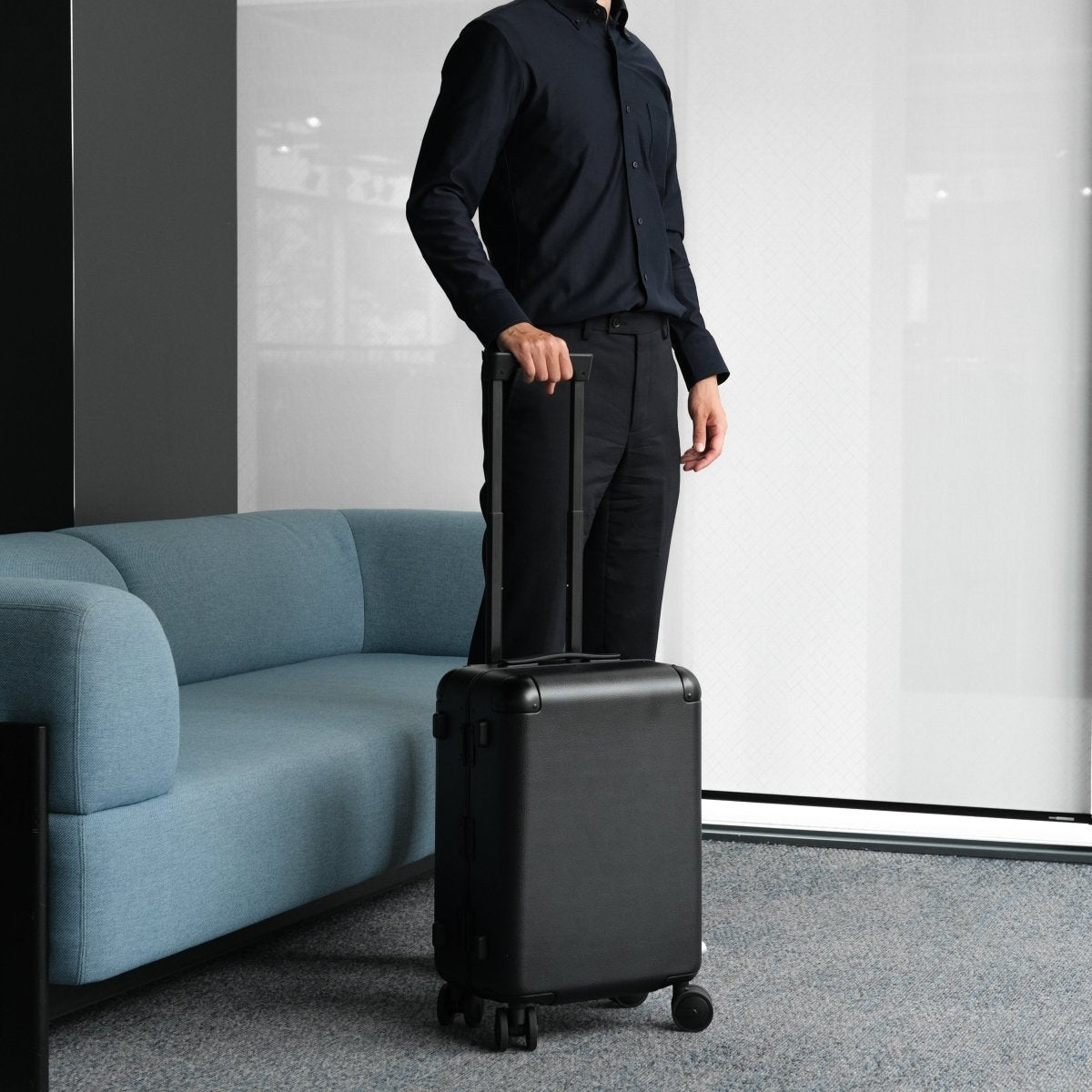 <受注生産:7月28日より順次発送予定>Grain Luxe Suitcase (Black) - aucentic