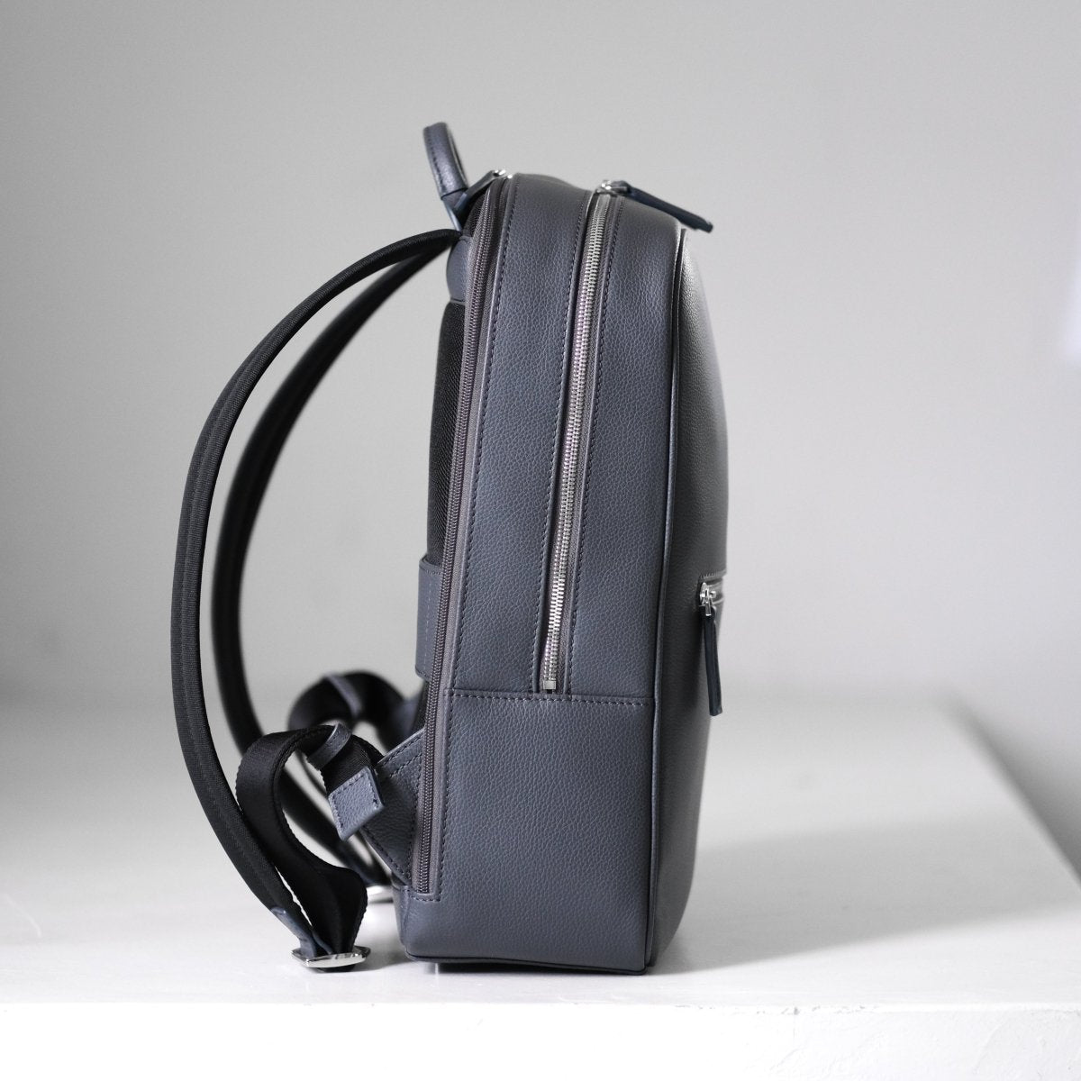 <受注生産:7月30日より順次発送予定>Full Grain Leather Backpack - aucentic