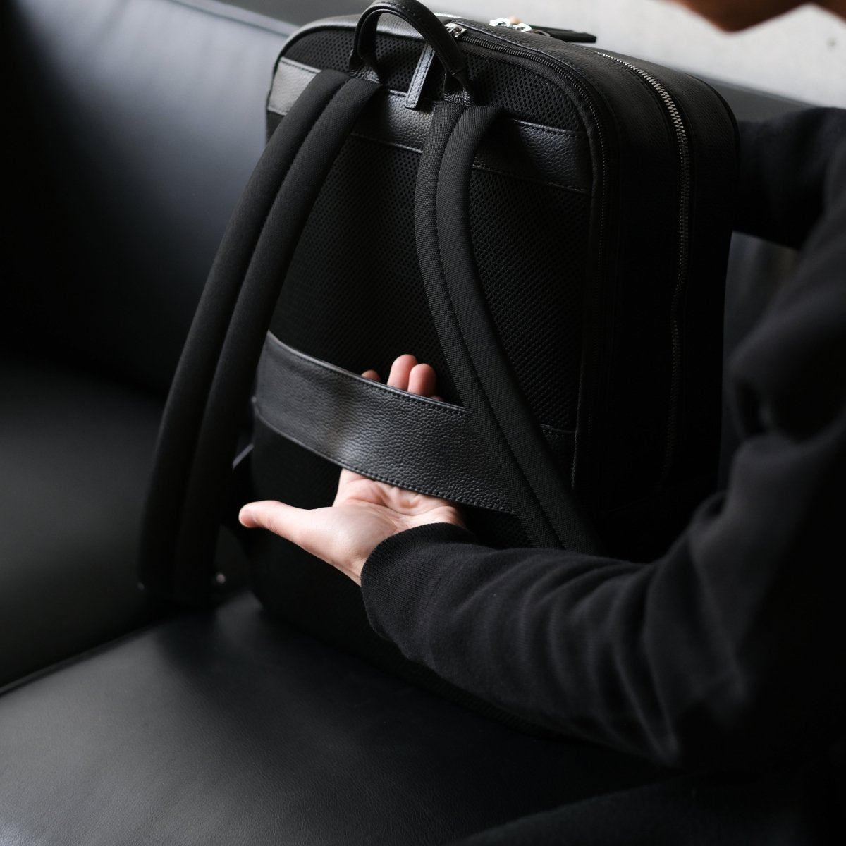 <受注生産:7月30日より順次発送予定>Full Grain Leather Backpack - aucentic