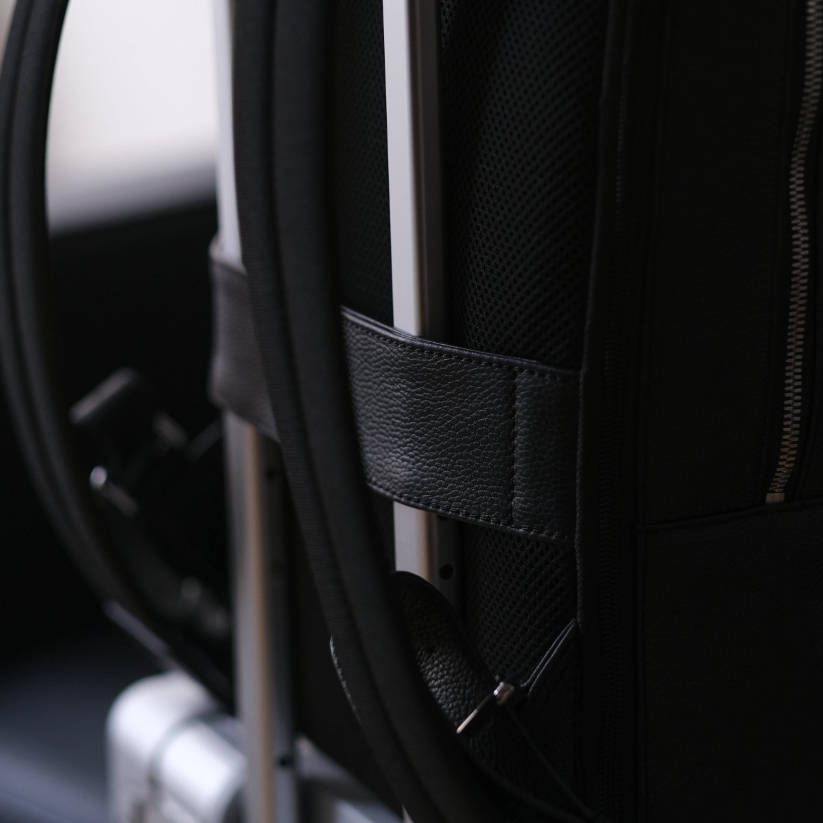 <受注生産:7月30日より順次発送予定>Full Grain Leather Backpack - aucentic