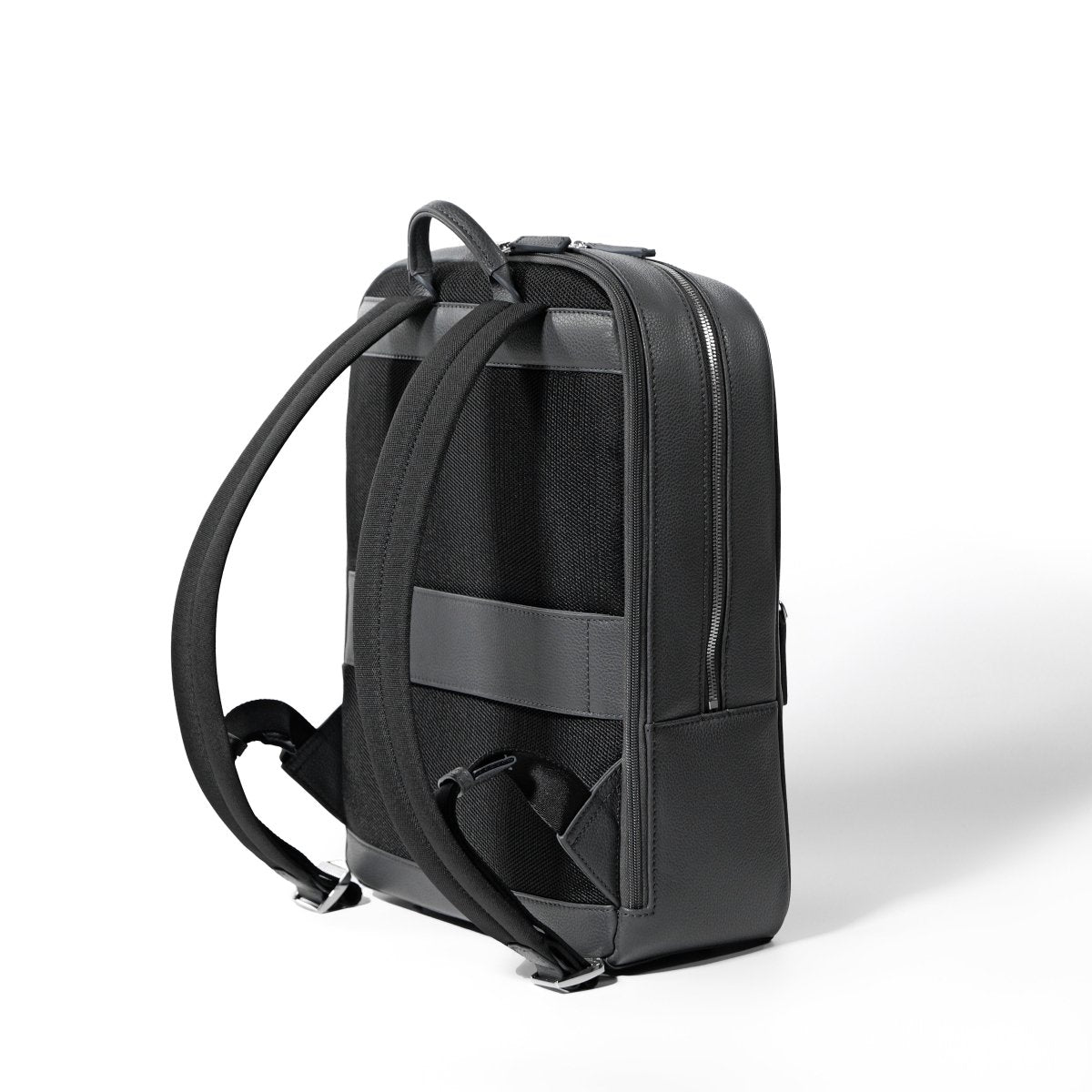 <受注生産:8月15日より順次発送予定>Full Grain Leather Backpack (Grey) - aucentic