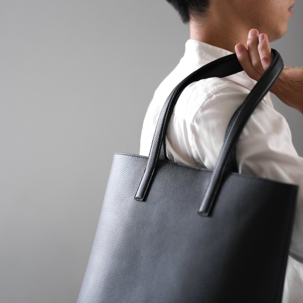 <受注生産:8月15日より順次発送予定>Italian Leather Casual Tote (Medium) - aucentic