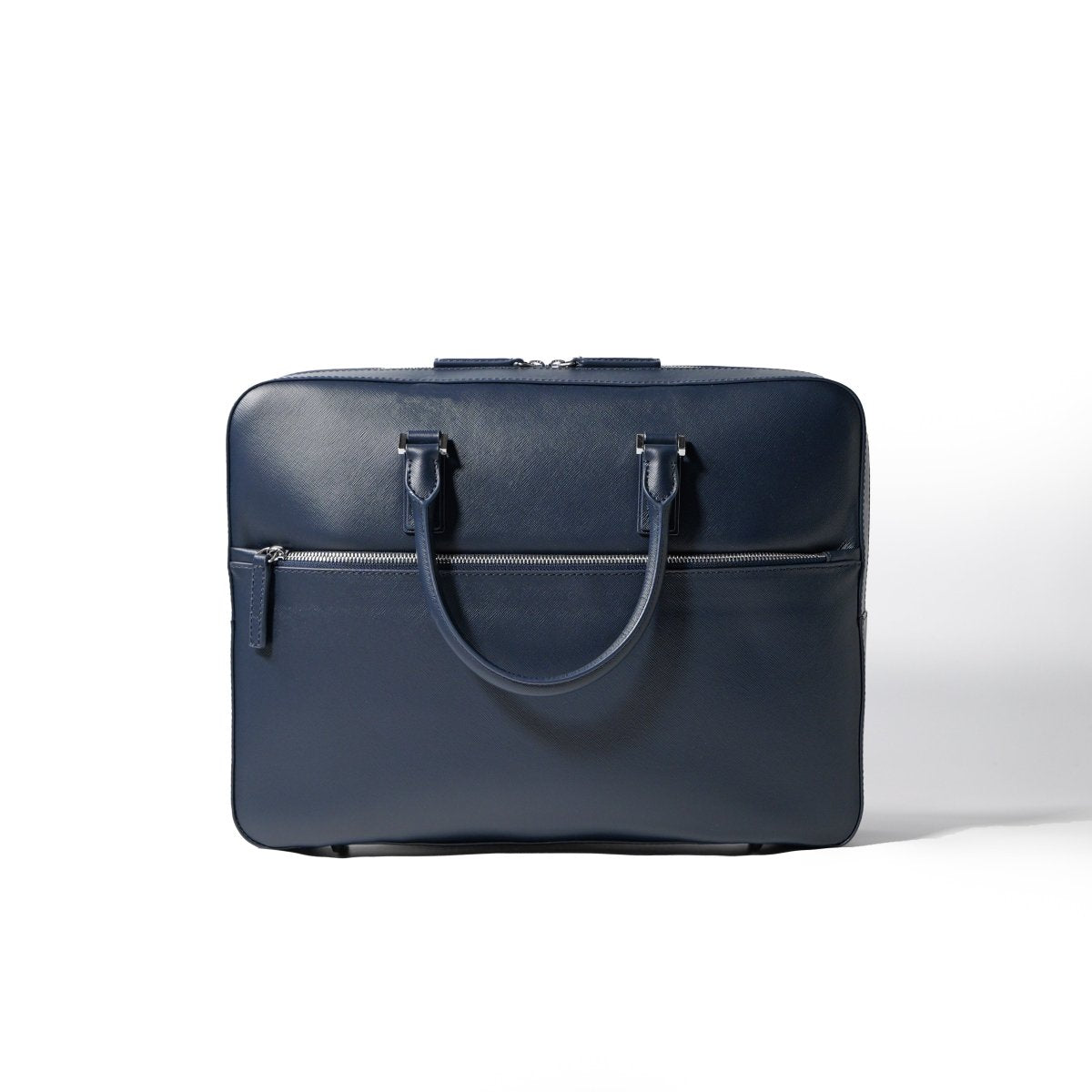 <受注生産:9月8日より順次発送予定>Italian Saffiano Leather Briefcase - Navy (Front - zip) - aucentic