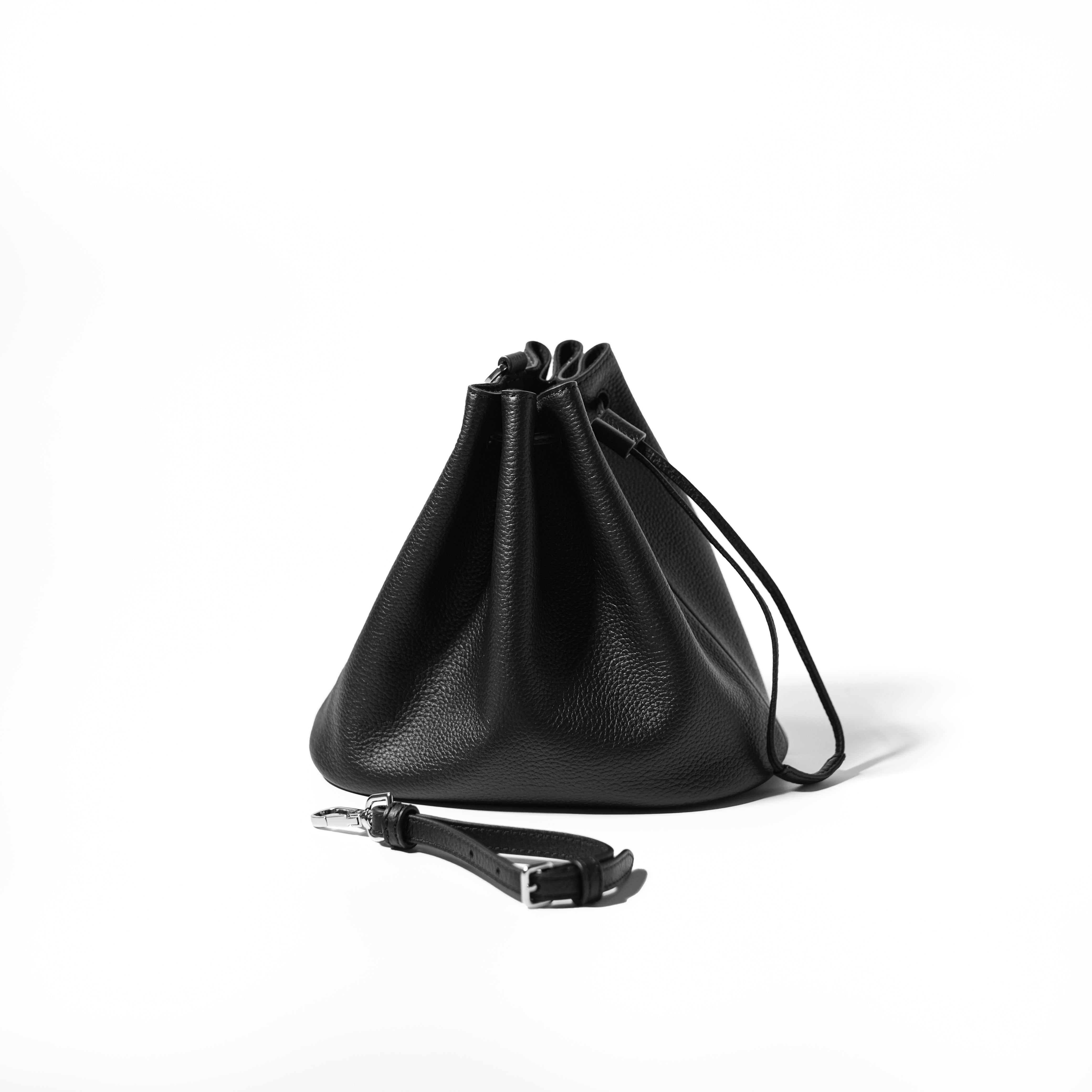 <Coming soon>Italian Leather Drawstring Bag