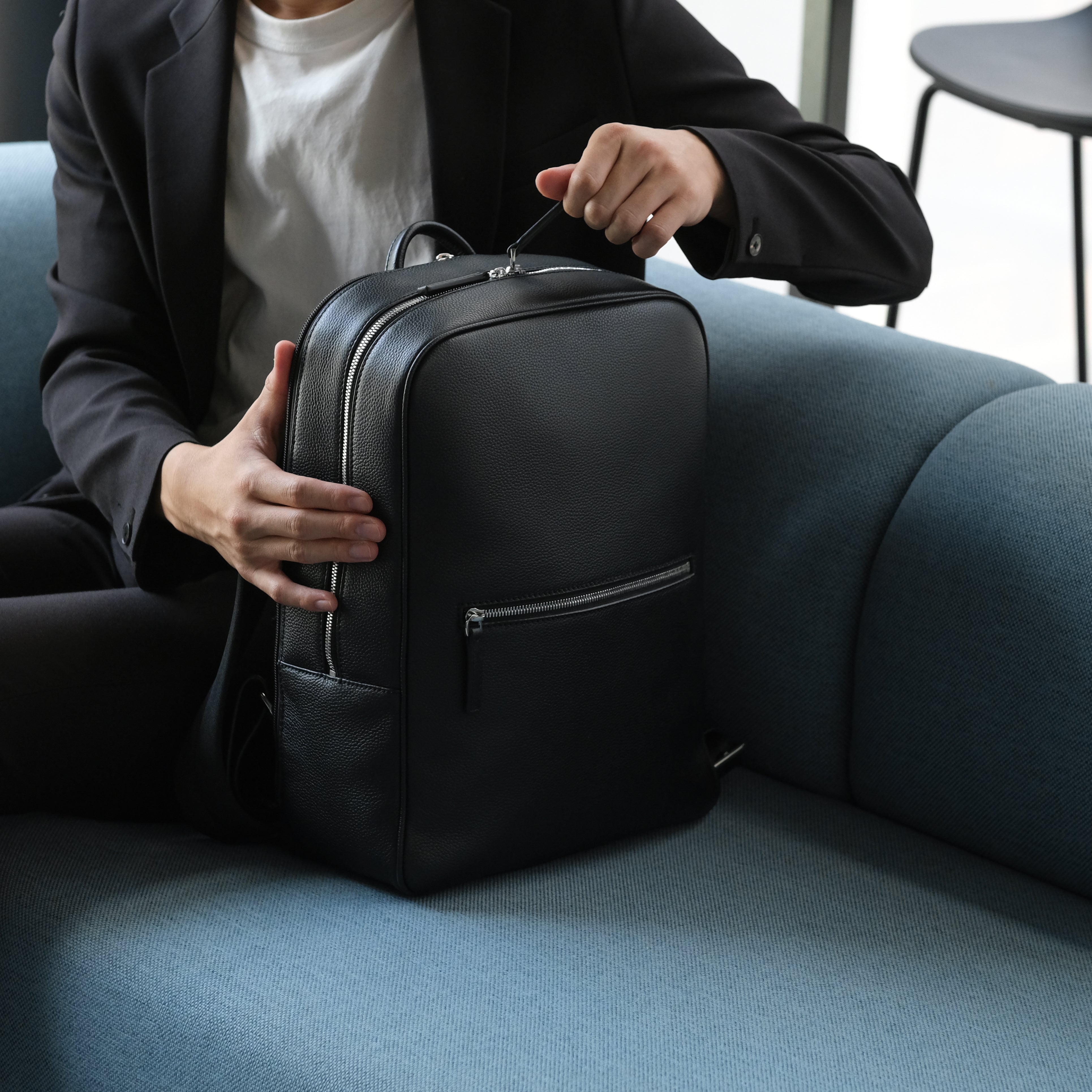 <受注生産:7月18日より順次発送予定>Full Grain Leather Backpack