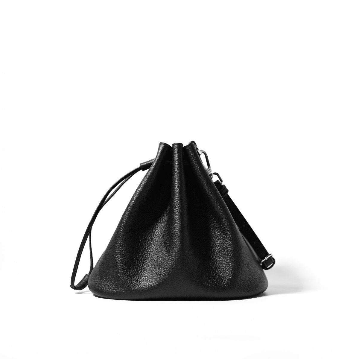 <Coming soon>Italian Leather Drawstring Bag - aucentic