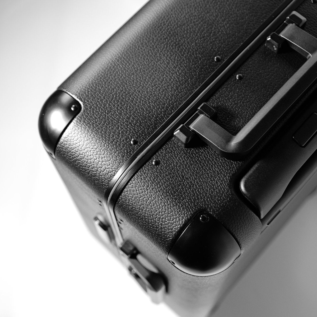 <Comming Soon>Grain Luxe Suitcase (Black) - aucentic