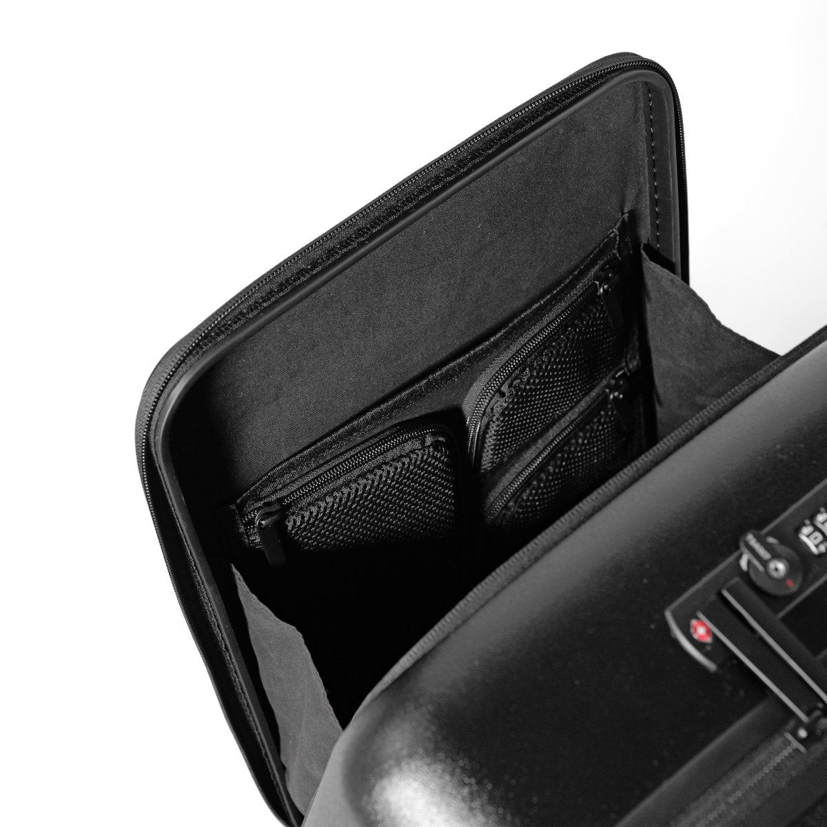 Essential Smart Suitcase - aucentic