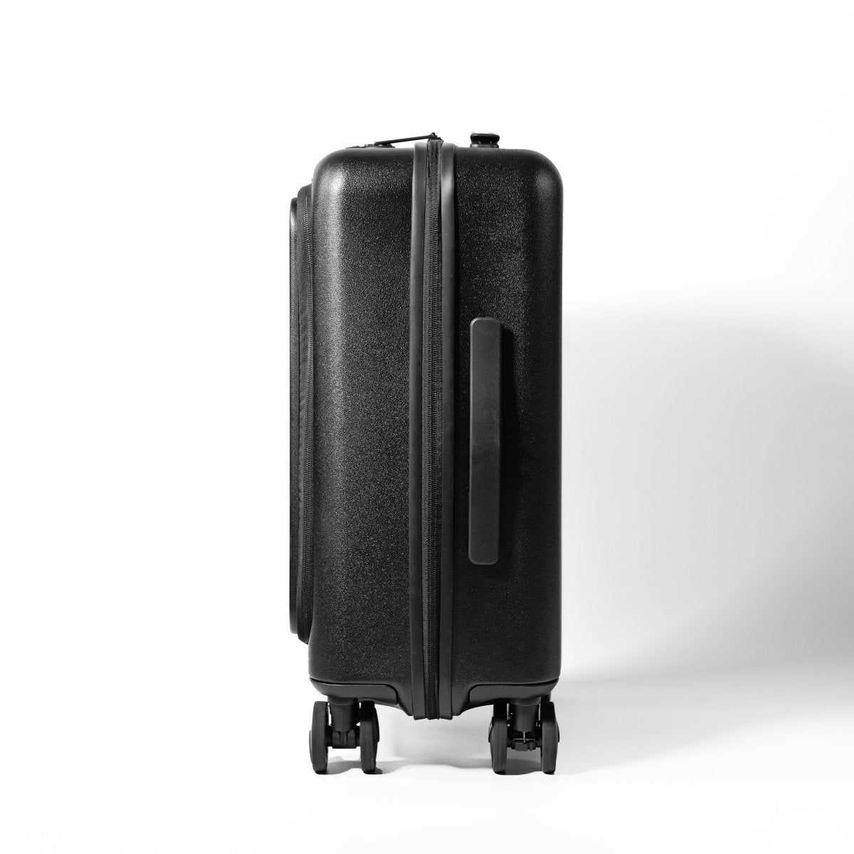 Essential Smart Suitcase - aucentic