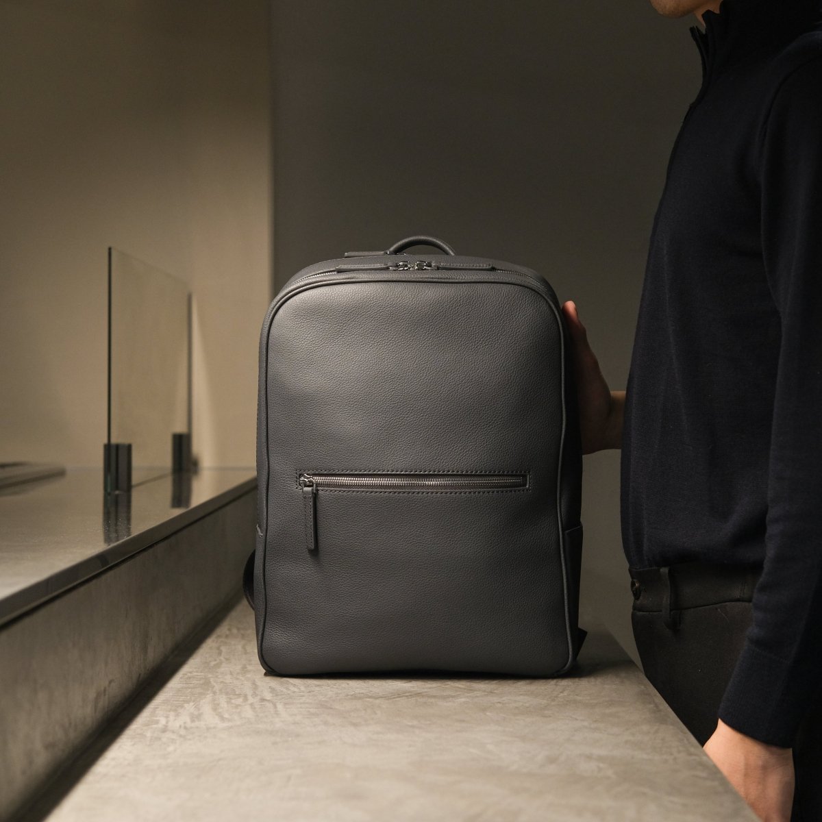 Full Grain Leather Backpack (Grey) - aucentic