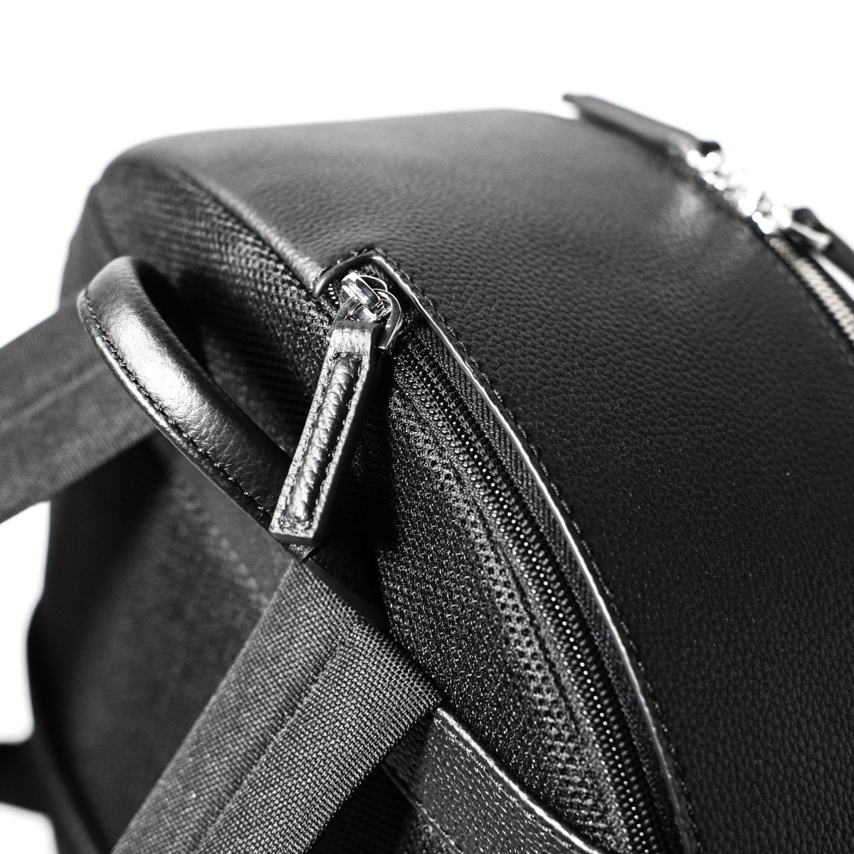 Full Grain Leather Round Backpack - aucentic