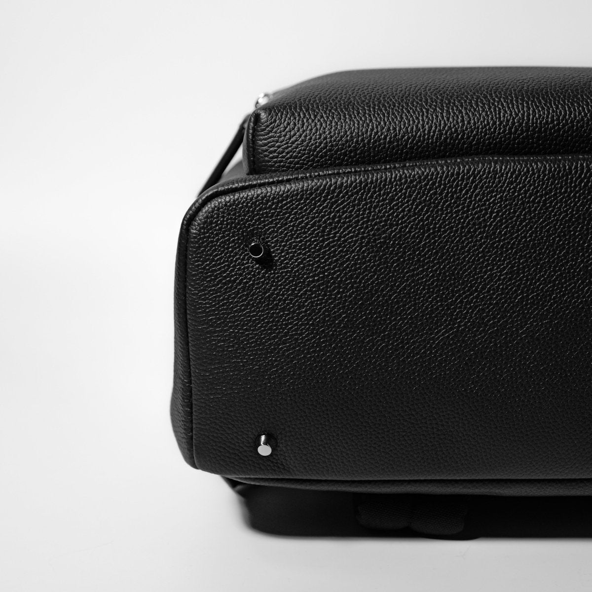 Full Grain Leather Round Backpack - aucentic