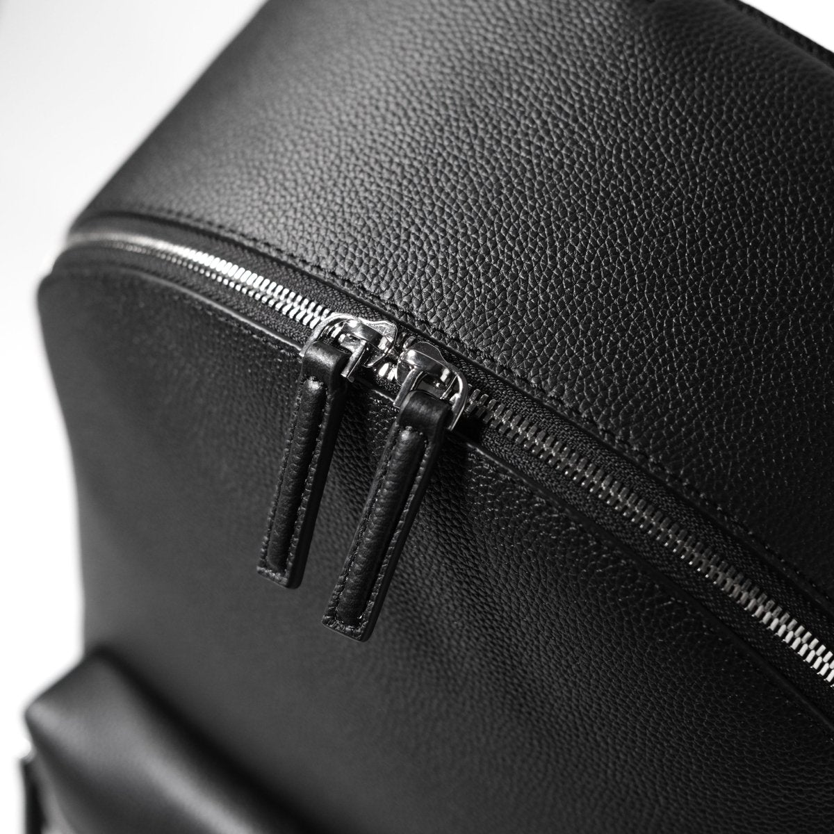 Full Grain Leather Round Backpack - aucentic