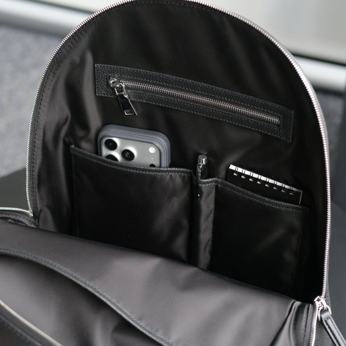 Full Grain Leather Round Backpack - aucentic