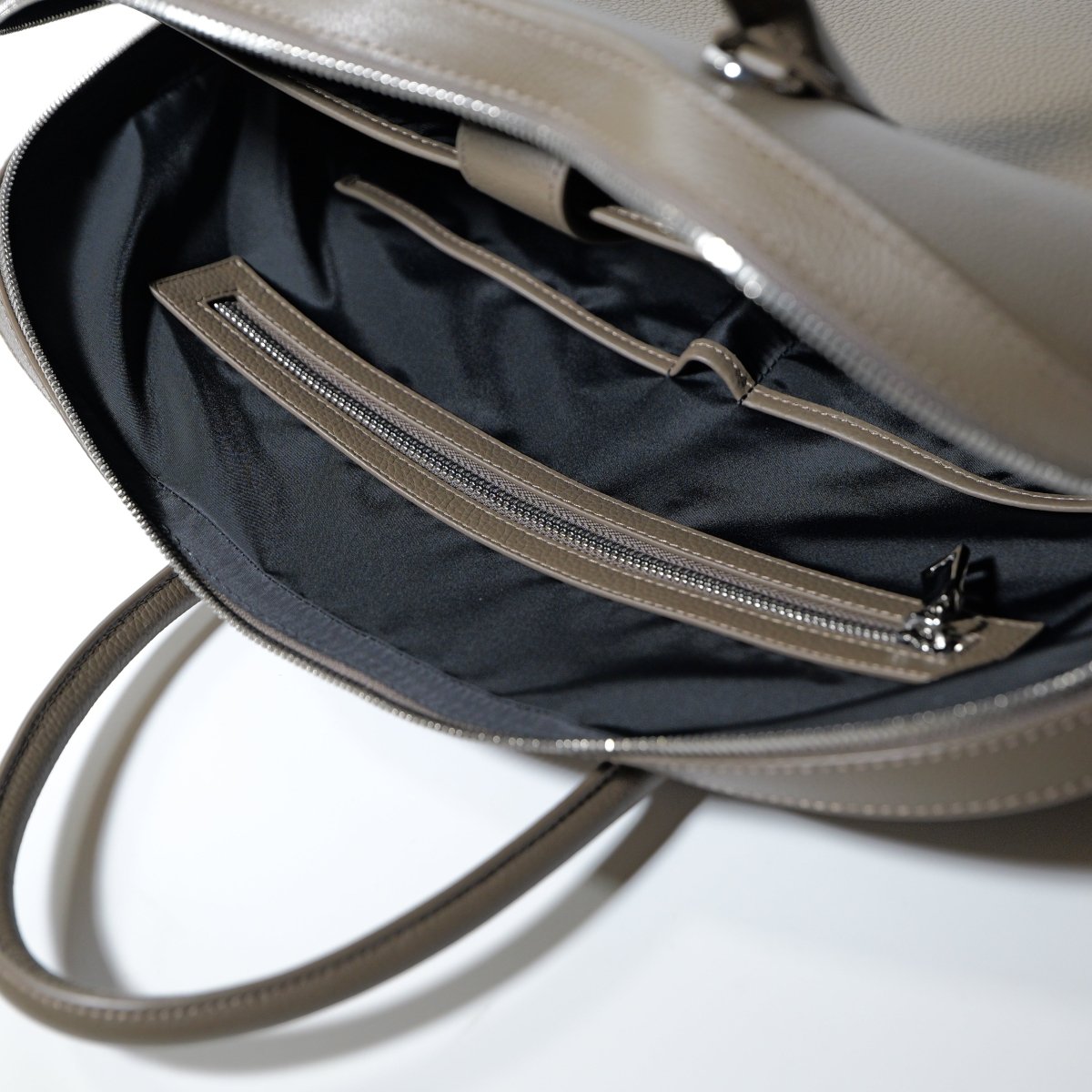 Italian Leather Smart Casual Brief (Beige) - aucentic