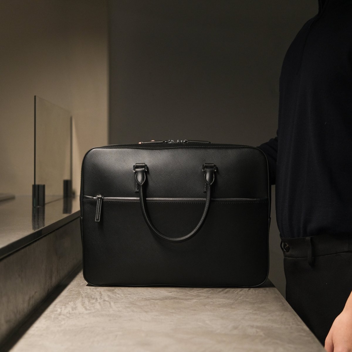 Italian Saffiano Leather Briefcase(Front - zip) - aucentic