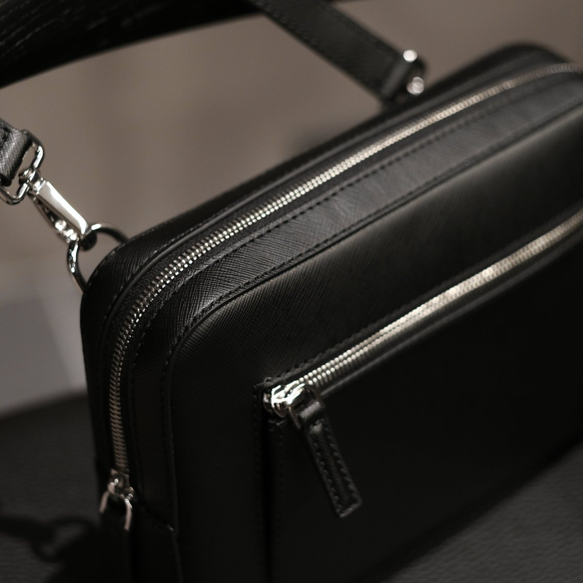 Italian Saffiano Leather Crossbody Bag (Black) - aucentic