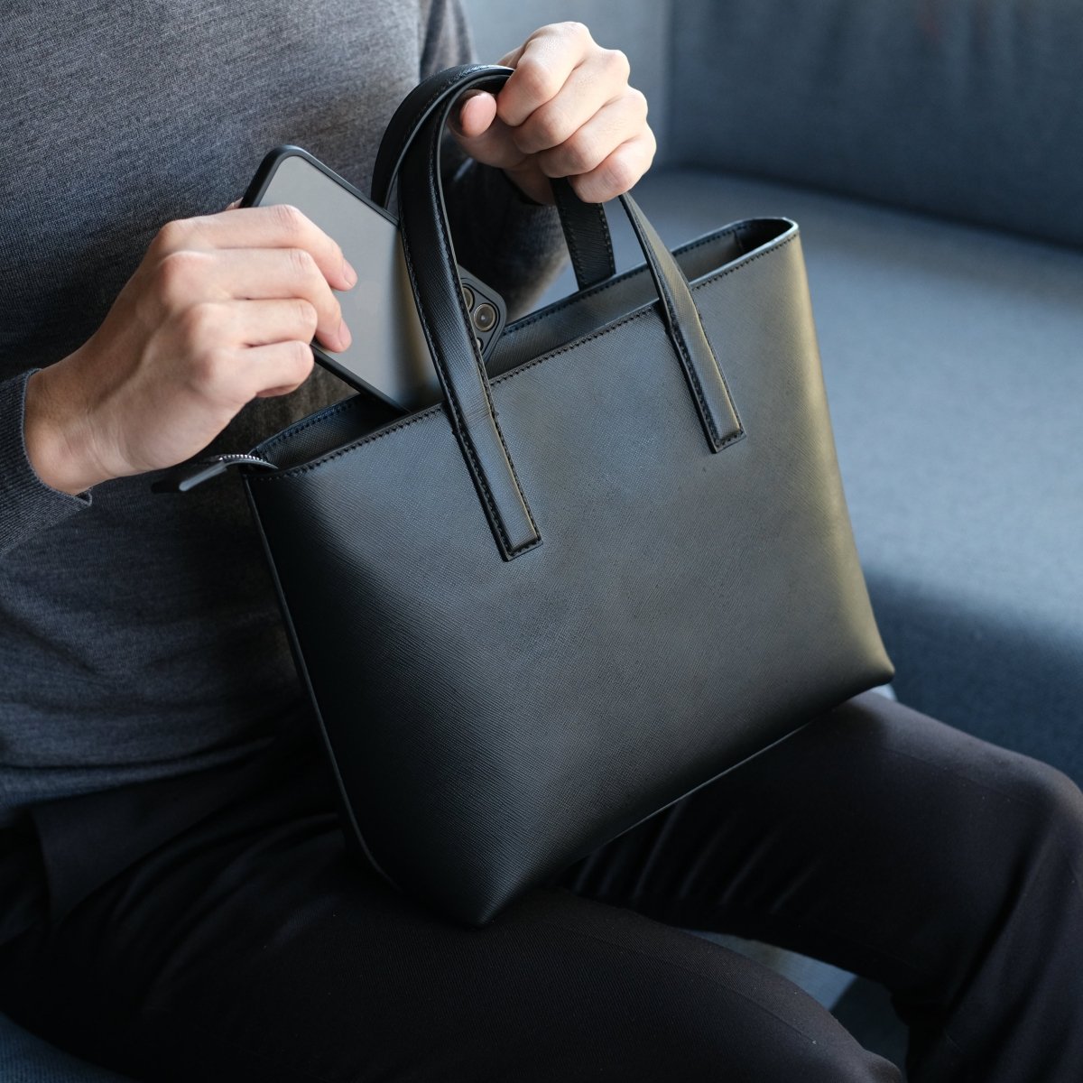 Italian Saffiano Leather Small Tote (Black) - aucentic