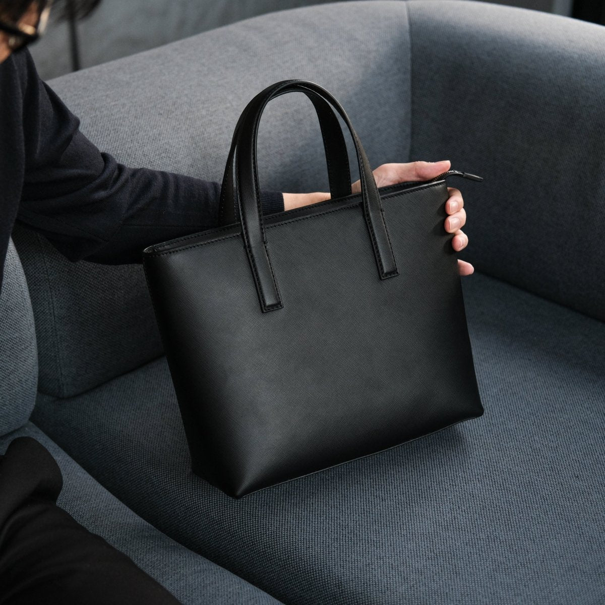 Italian Saffiano Leather Small Tote (Navy) - aucentic