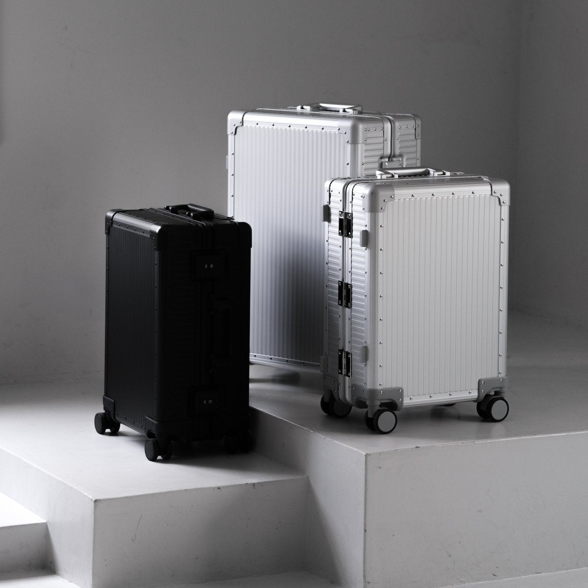 <受注生産>Stripe Aluminum Suitcase(Metallic) Op.13 - aucentic