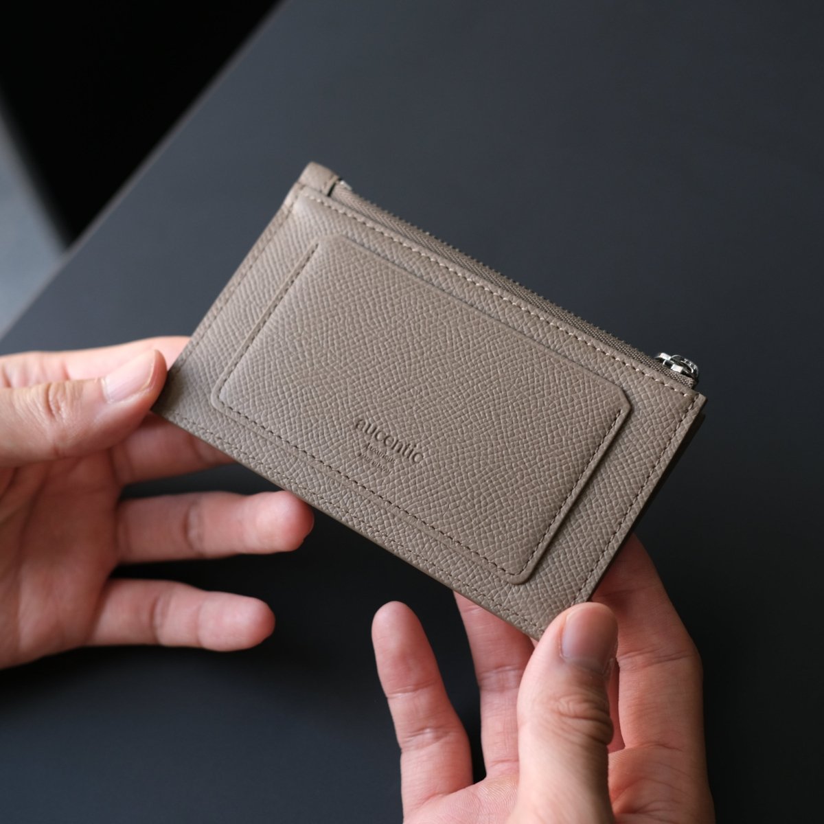Waprolux-Essential Fragment Case (TAUPE) - aucentic