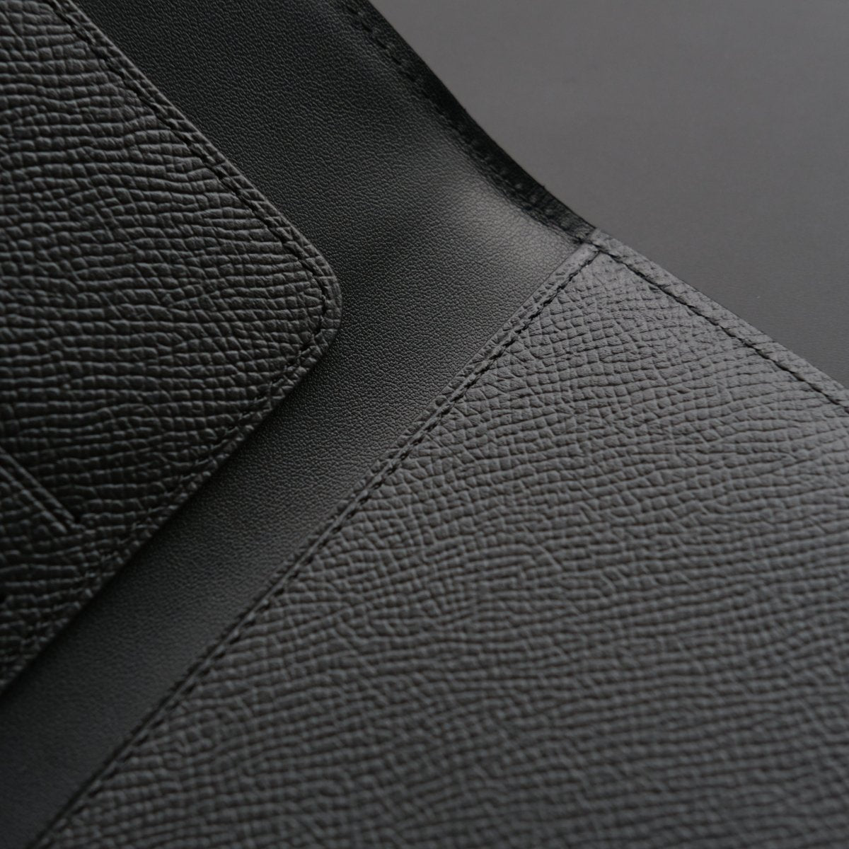 <受注生産>Waprolux - Passport Case - aucentic