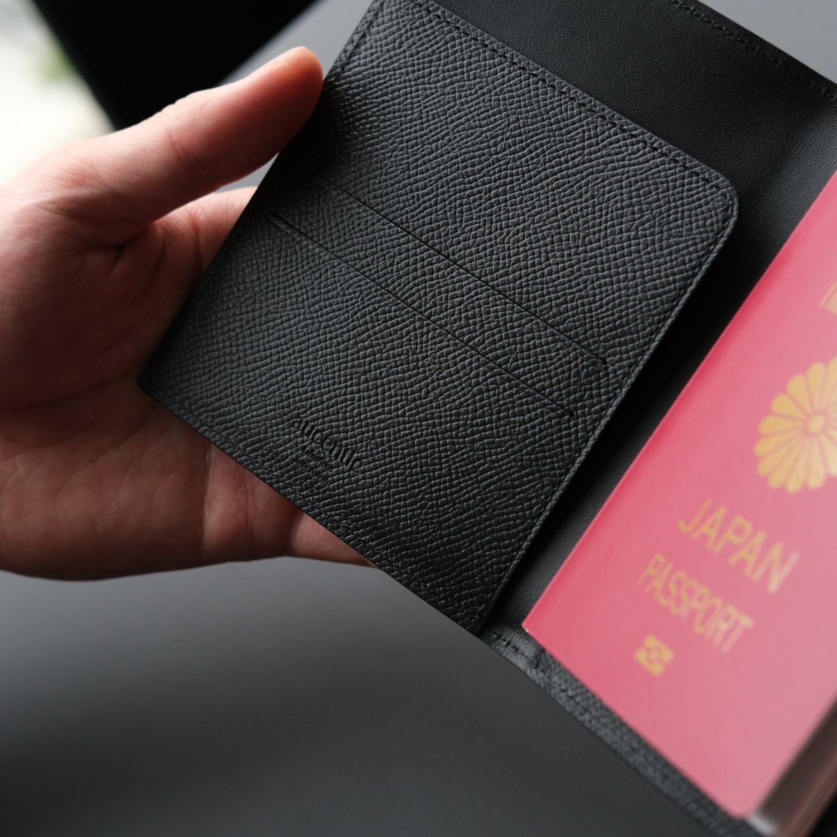 <受注生産>Waprolux - Passport Case - aucentic