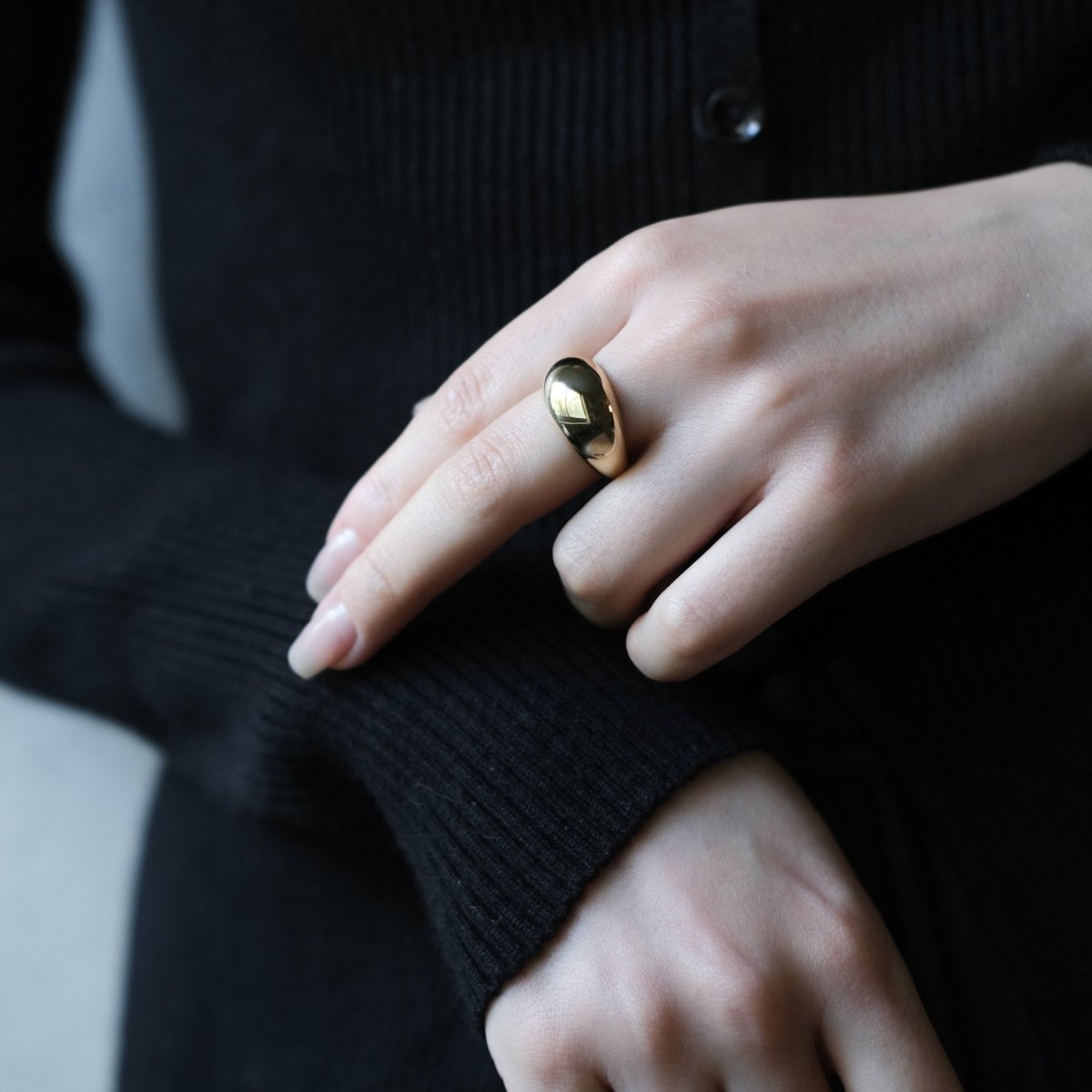 14k Solid Gold Bold Ring - aucentic