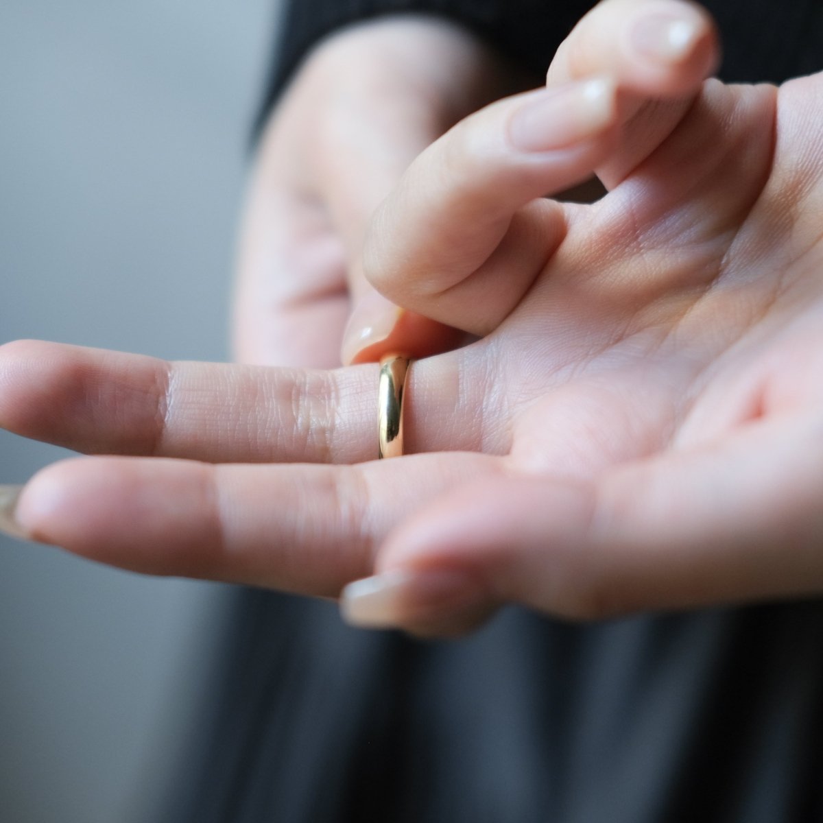 14k Solid Gold Bold Ring - aucentic