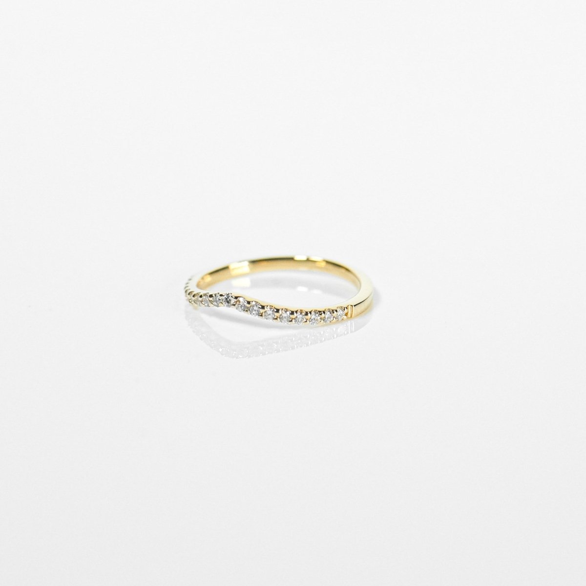 18k V Shaped Half Eternity Forged Ring - aucentic