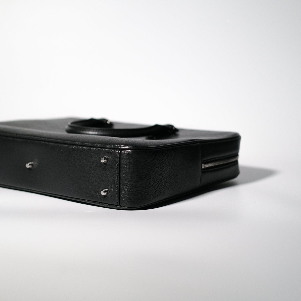 <受注生産 2月18日~順次発送予定>Italian Saffiano Leather Briefcase - aucentic