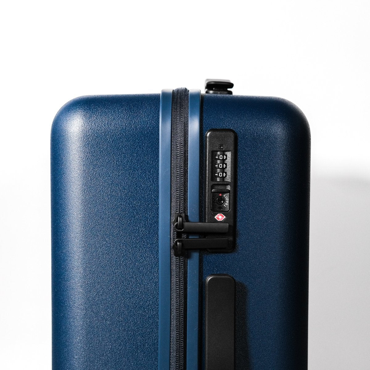 <受注生産 3月15日〜順次発送予定> Essential Luxe Suitcase(Dark Blue) - aucentic