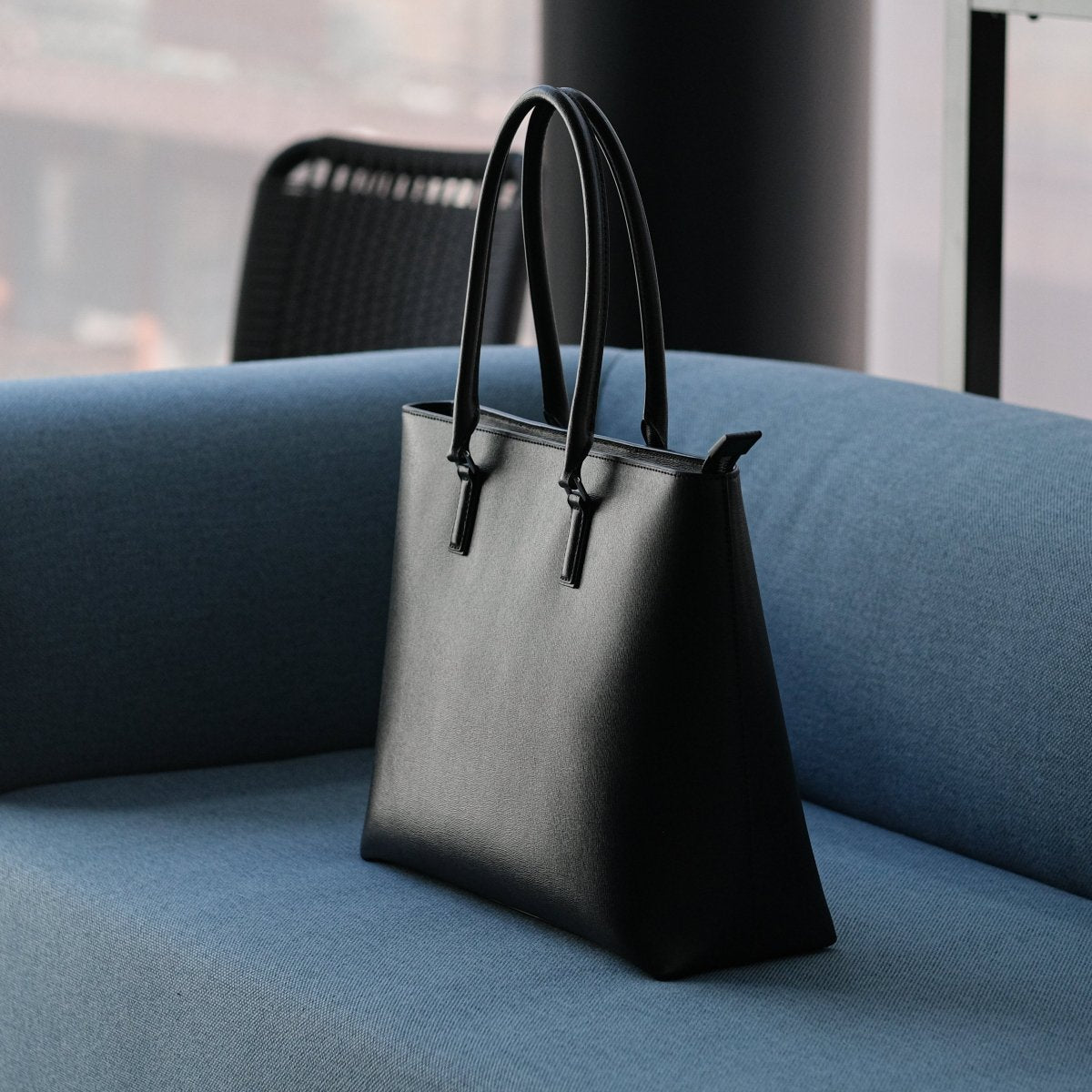 <受注生産 4月10日~順次配送>Italian Saffiano Leather Tote - aucentic