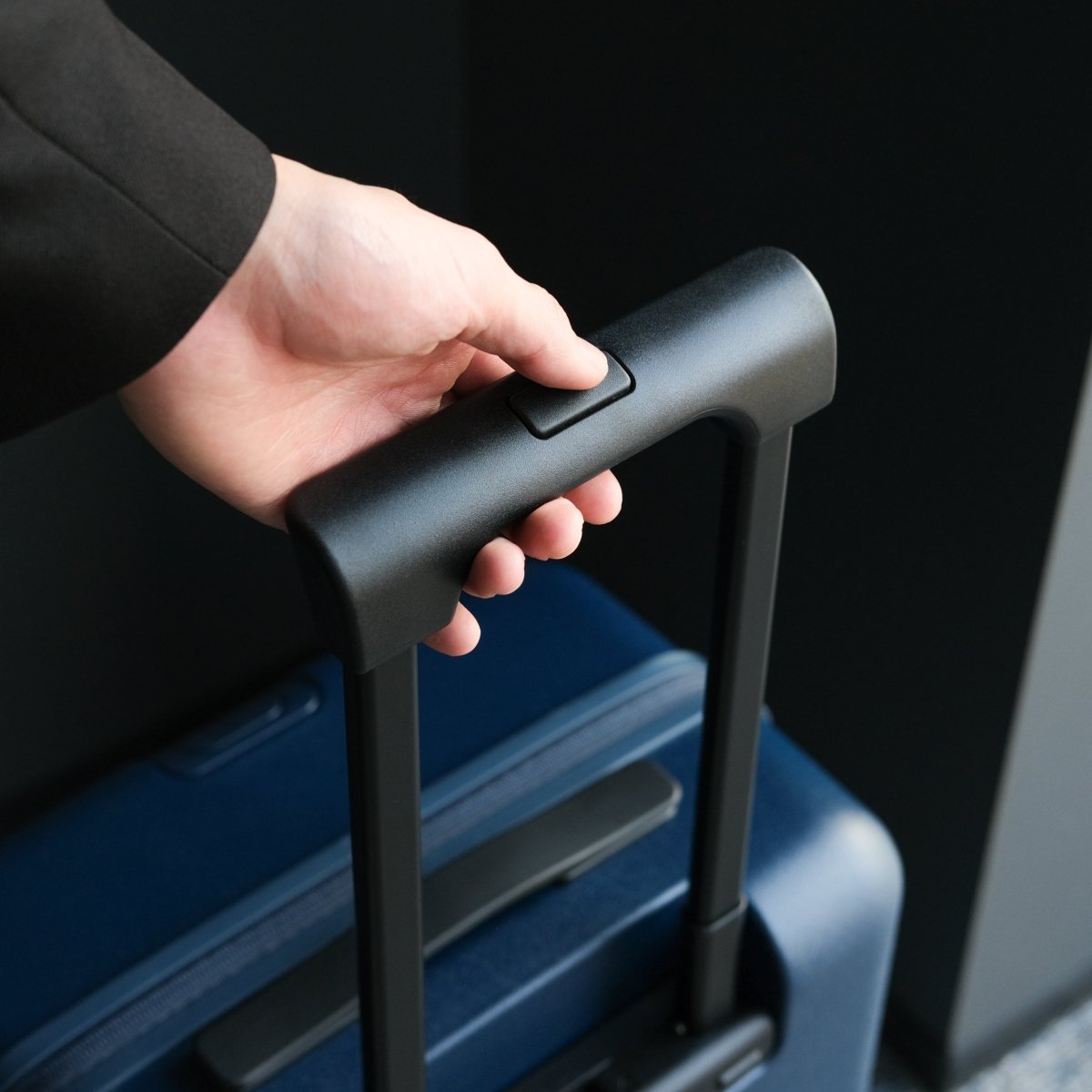 Essential Luxe Suitcase(Dark Blue) - aucentic