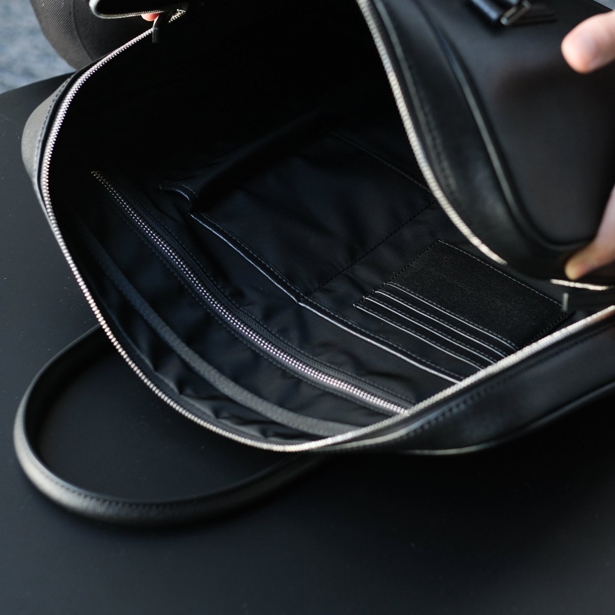 Italian Saffiano Leather Briefcase - aucentic