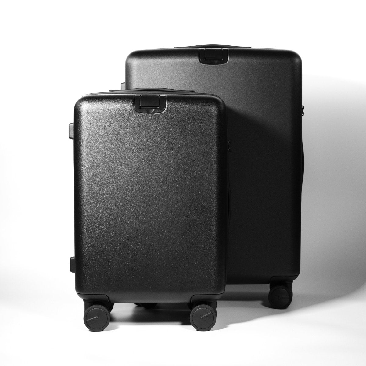 ESSENTIAL LUXE SUITCASE - aucentic