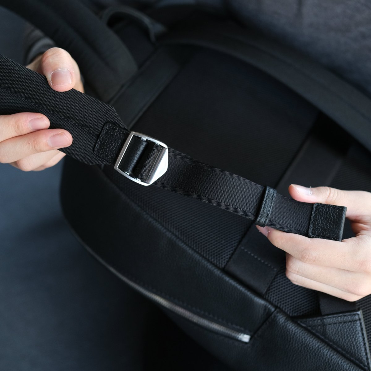 <受注生産：1月10日より順次発送>Full Grain Leather Round Backpack - aucentic