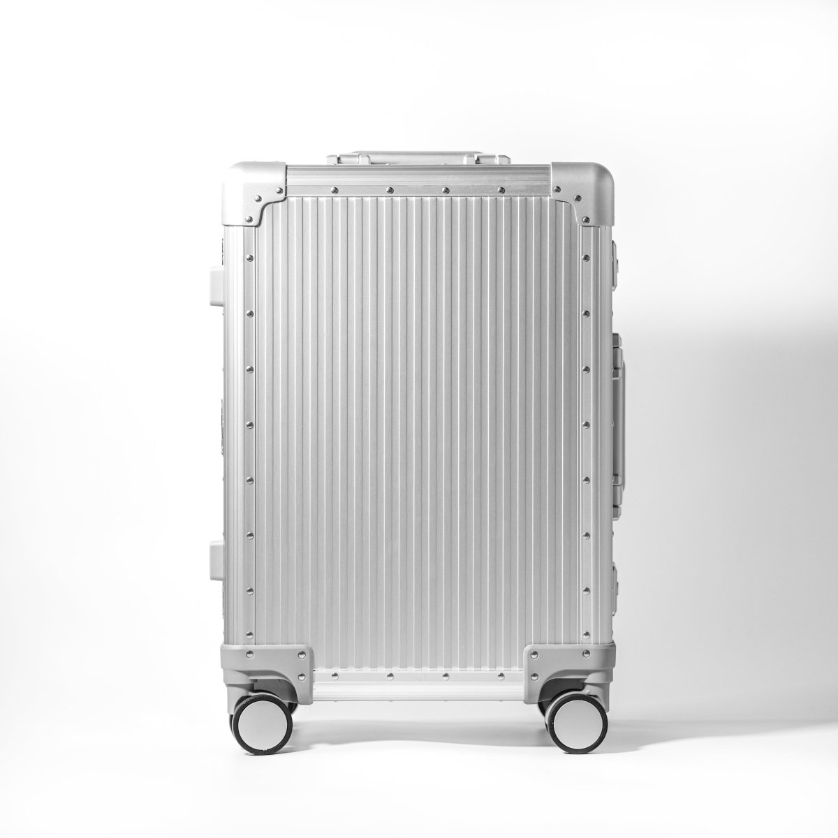 <1月25日〜順次出荷>Stripe Aluminum Suitcase(Silver) Op.13 - aucentic