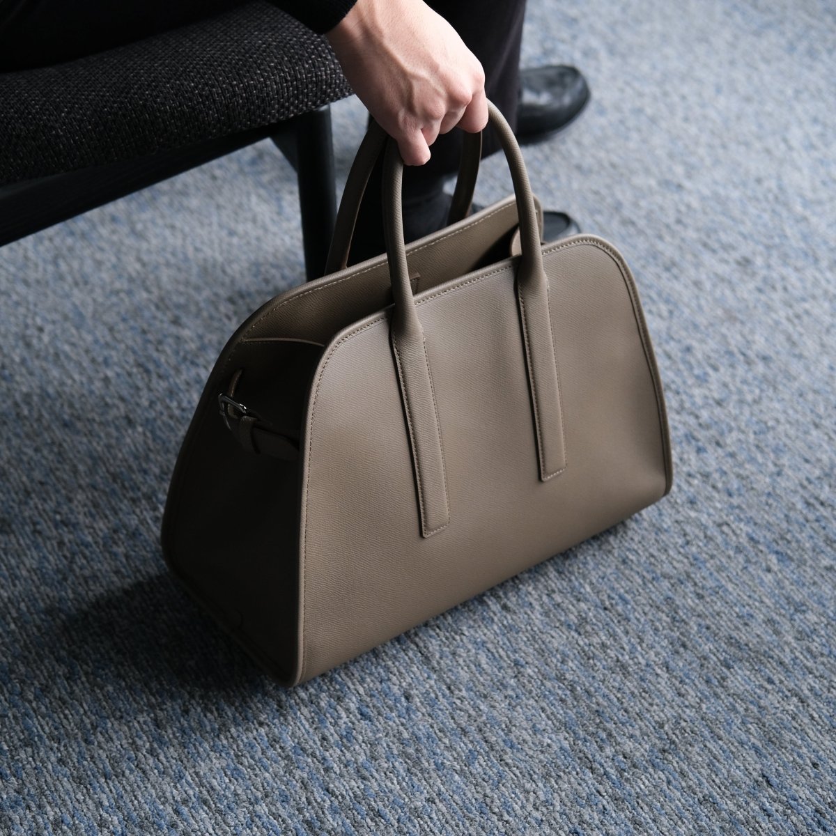INOSE-MIYABI BOSTON TOTE (TAUPE)