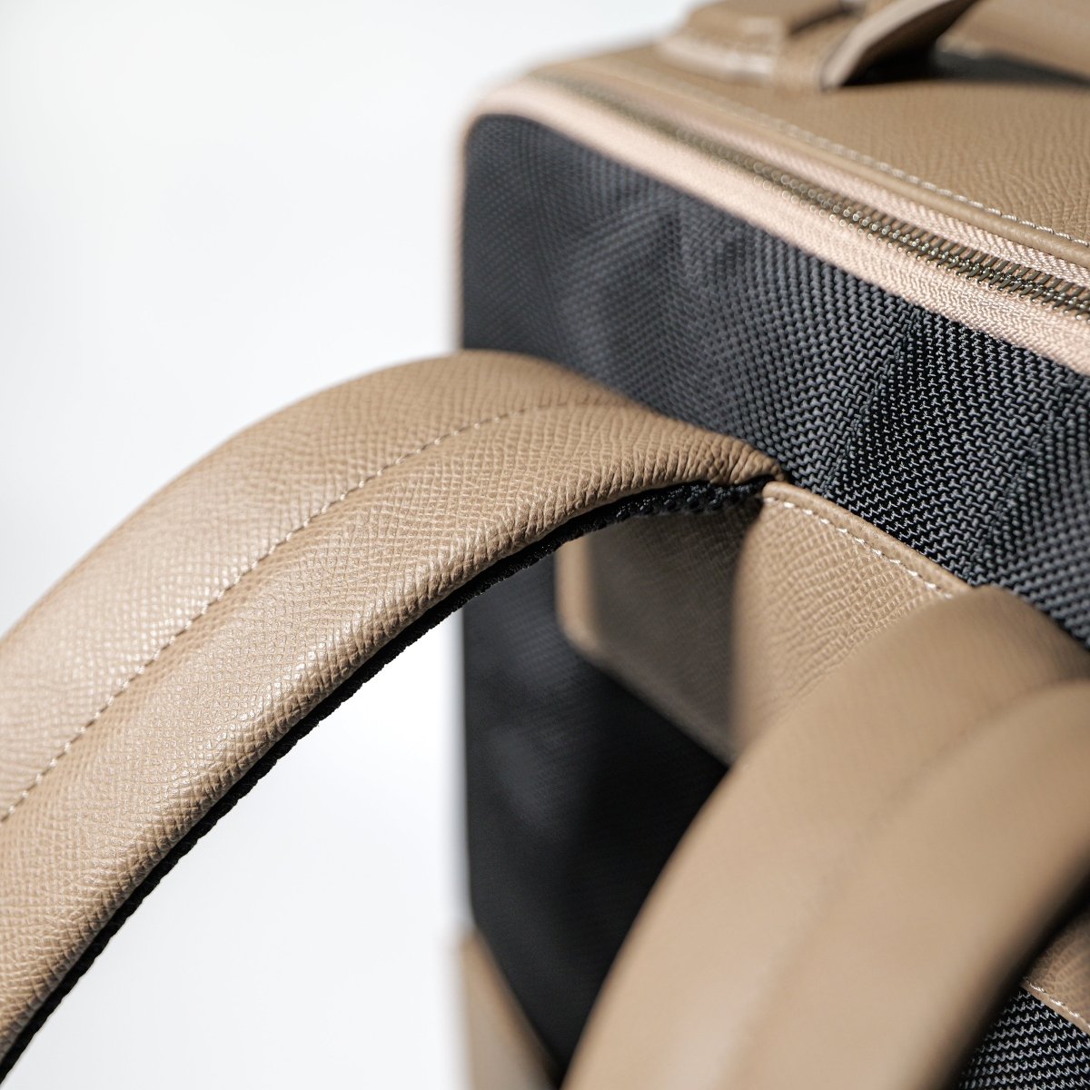 <受注生産：1月末〜順次出荷>YOSHIKAWA - SUI backpack (TAUPE) - aucentic