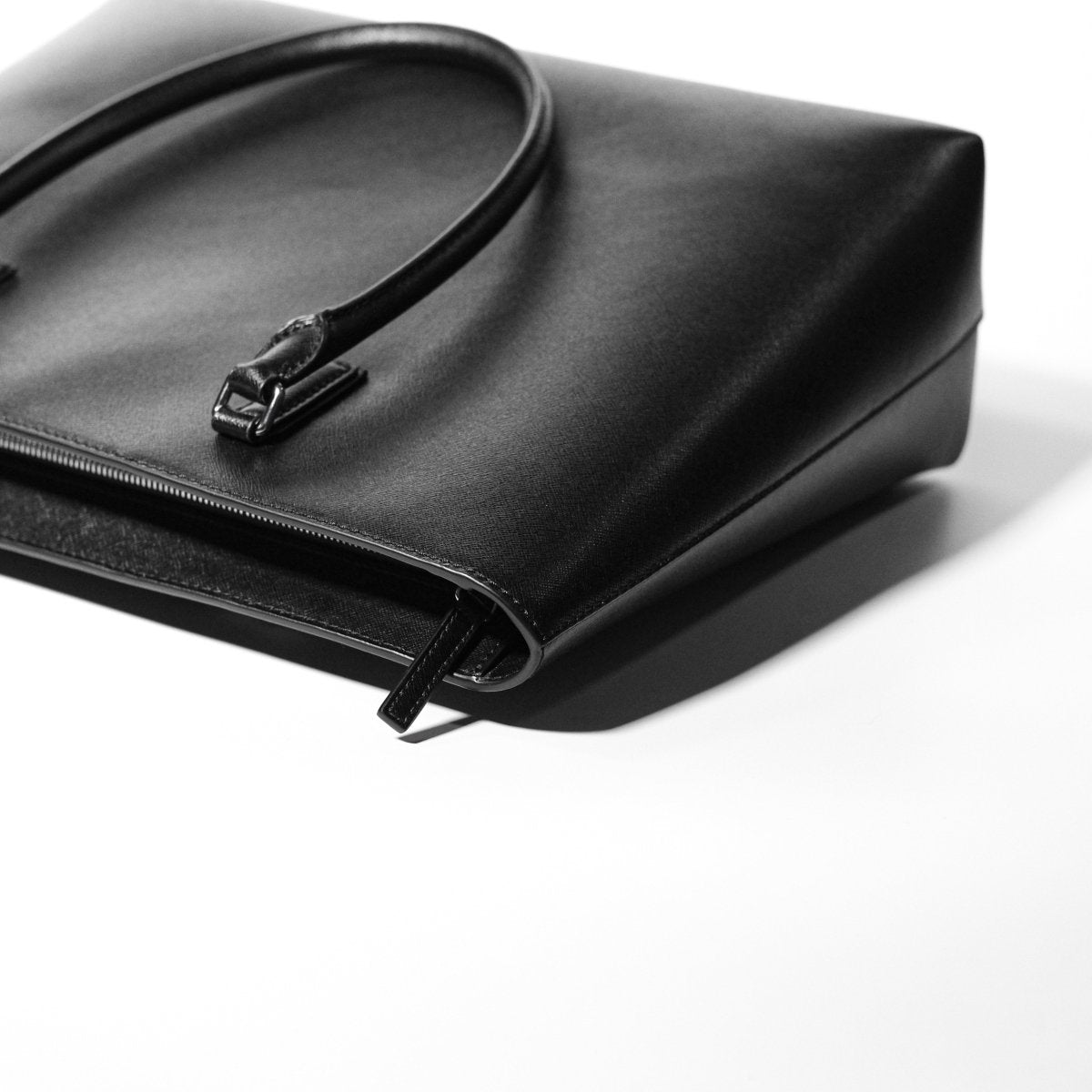 <受注生産 5月上旬~中旬 順次配送>Italian Saffiano Leather Tote - aucentic