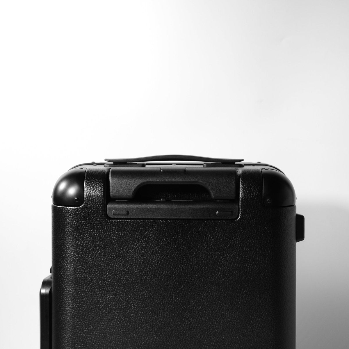 ＜受注生産：7月28日より順次発送予定＞Grain Luxe Suitcase (Black) - aucentic