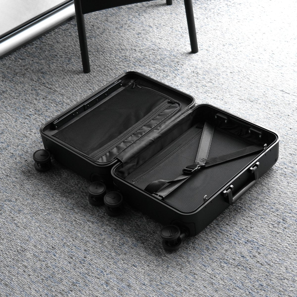 GRAIN Luxe Suitcase | aucentic