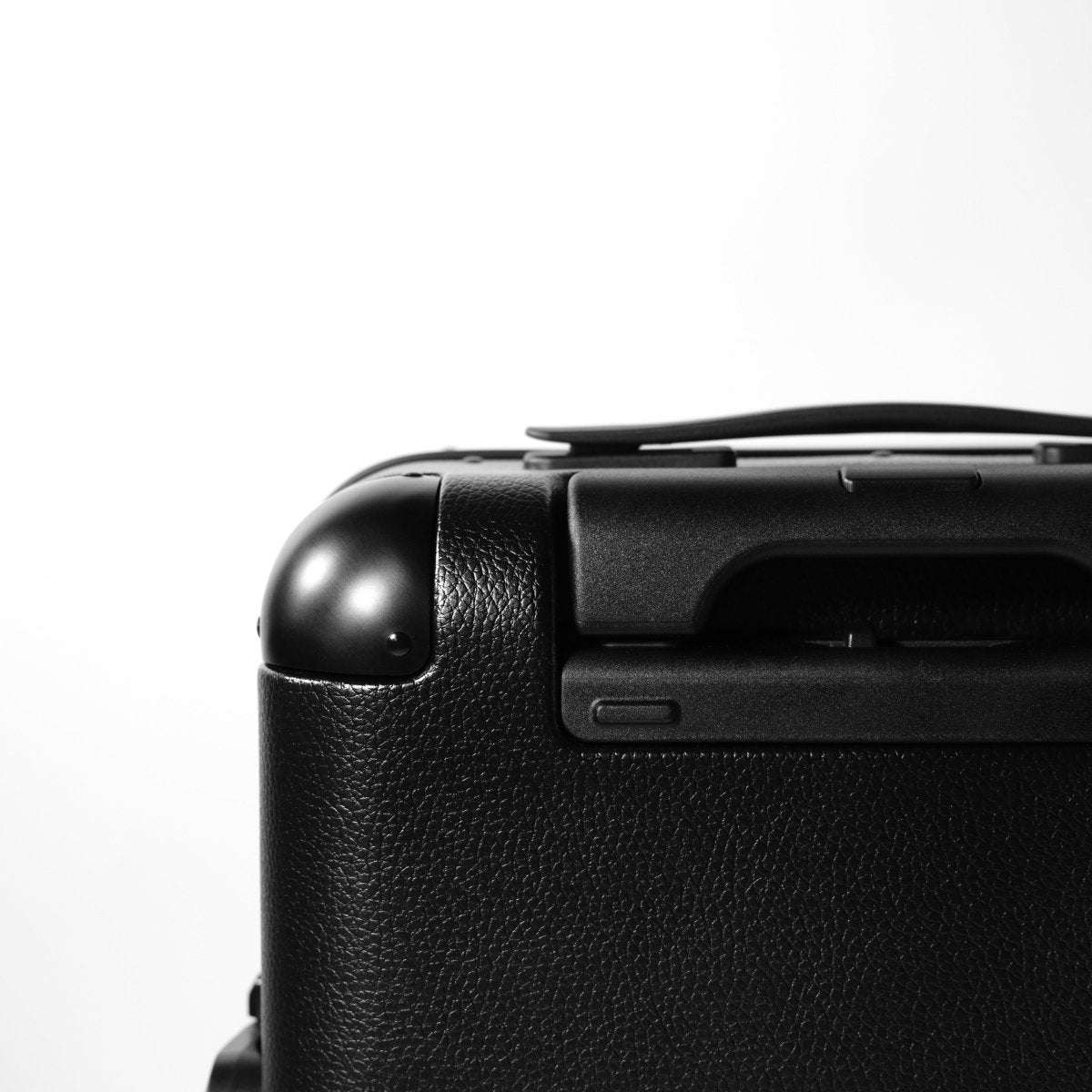 GRAIN Luxe Suitcase | aucentic