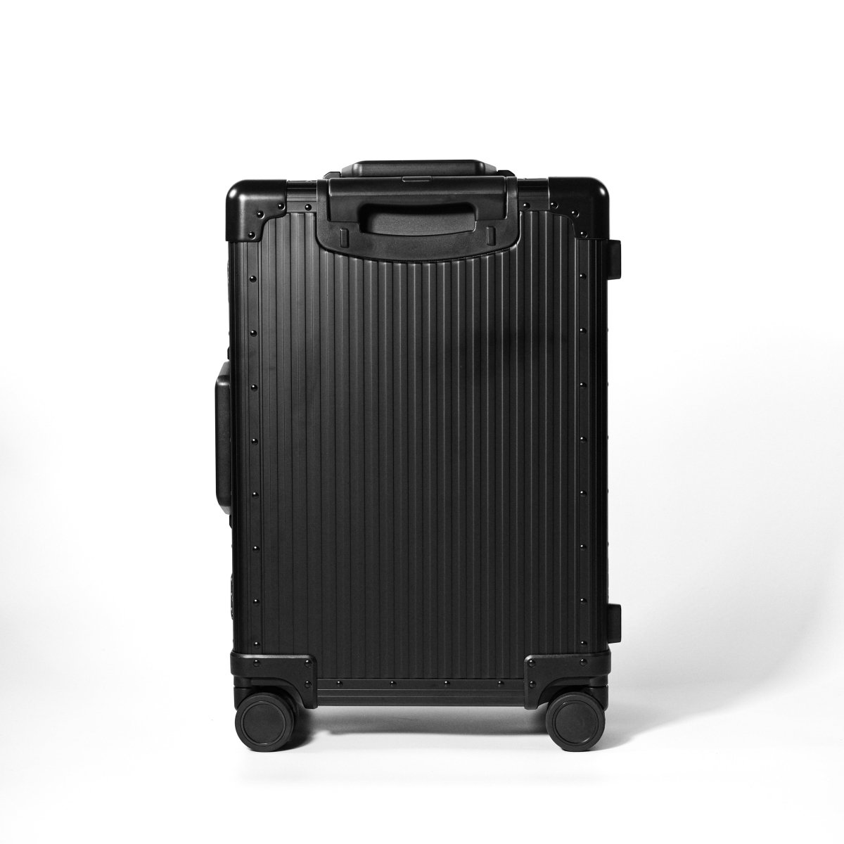 <受注生産 9月末より順次発送>Stripe Aluminum Suitcase(Black) - aucentic