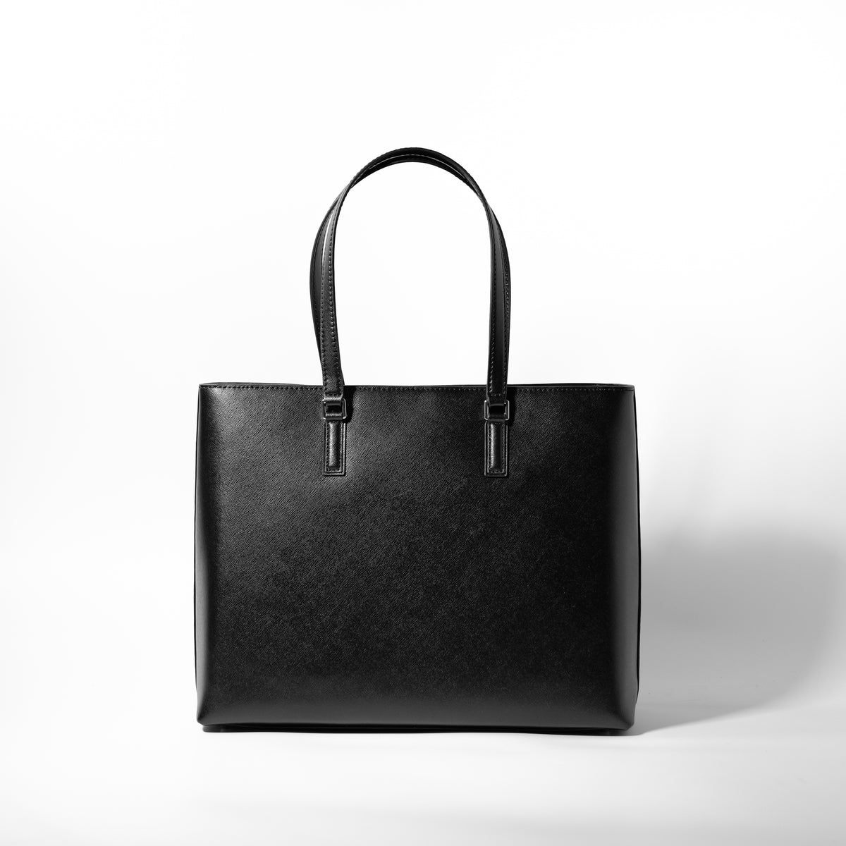 <tc>Italian Saffiano Leather Tote (Black)</tc>