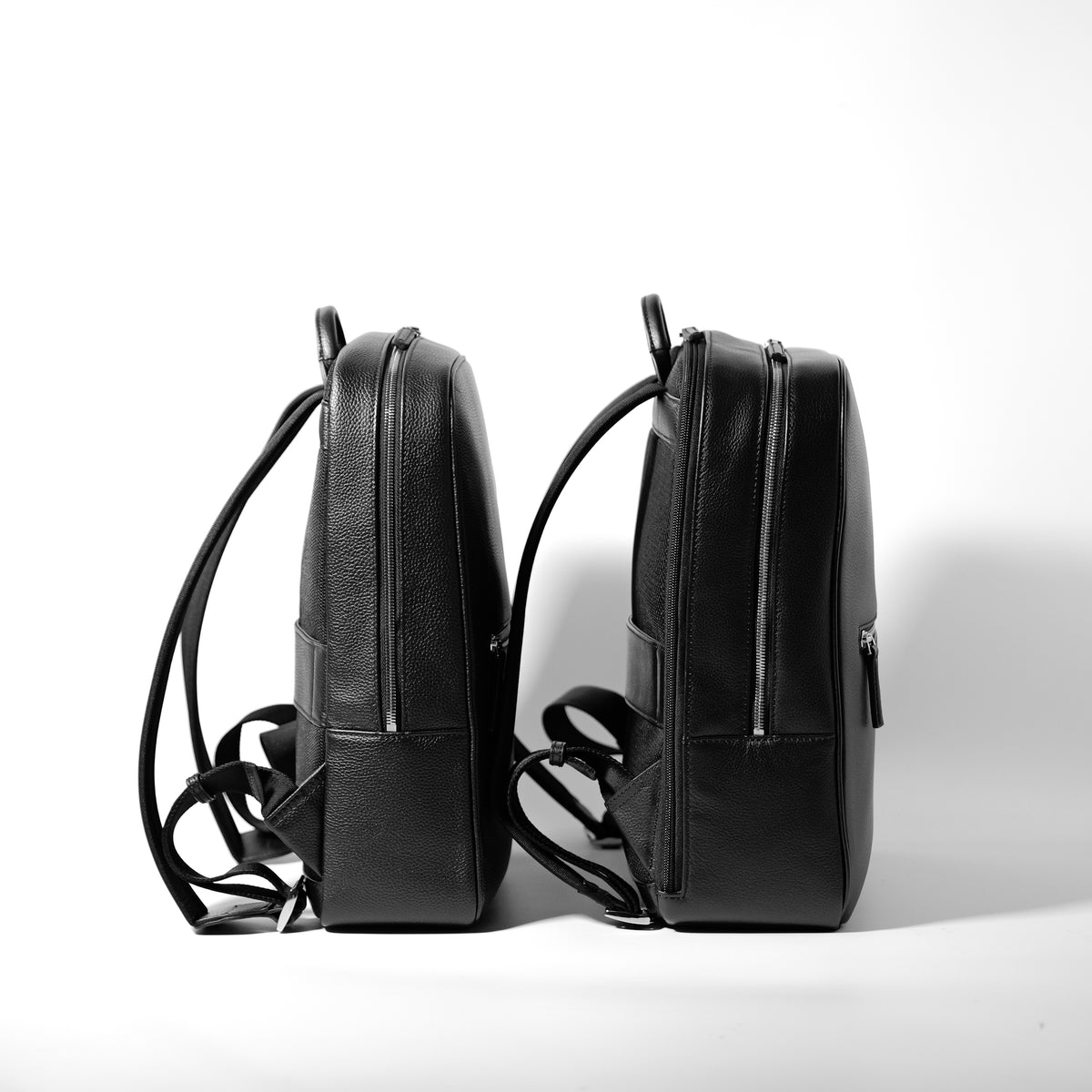 <tc>Full Grain Leather Backpack

</tc>